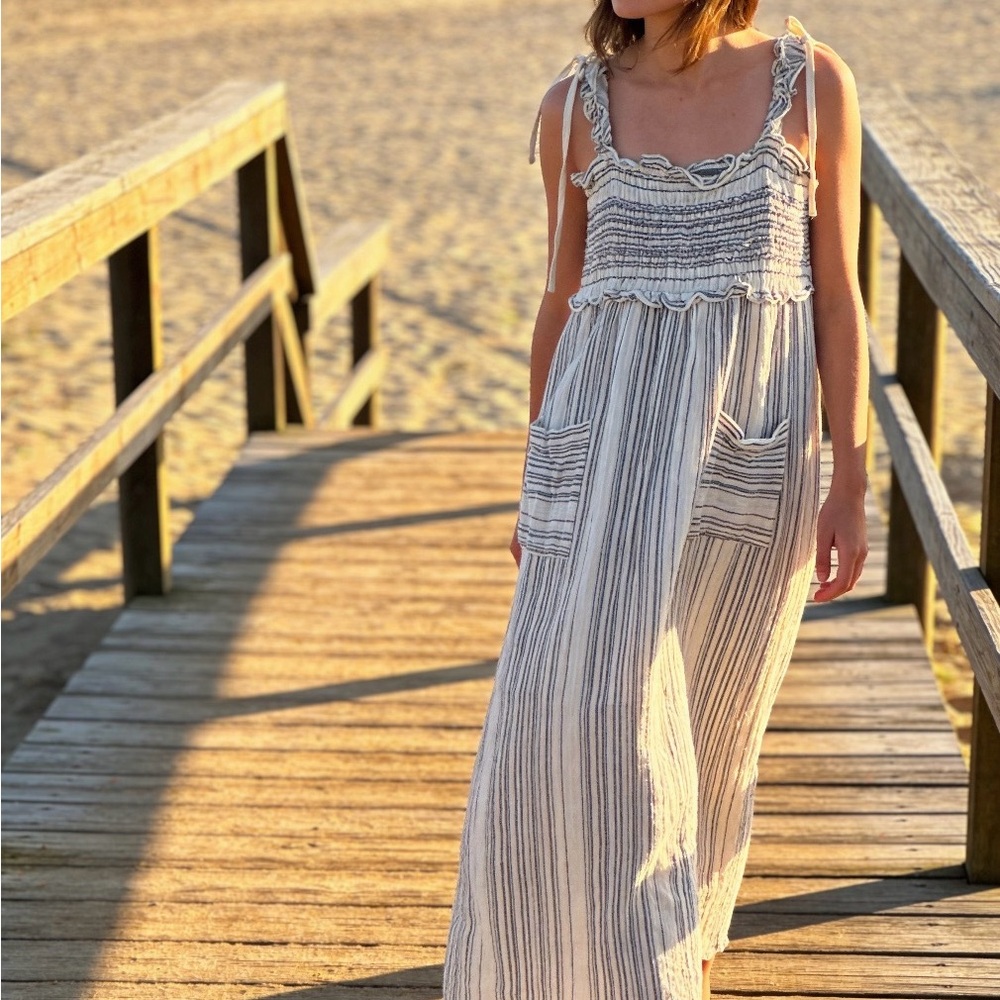 Anthropologie Paper Crane Smocked MIDI linen blend